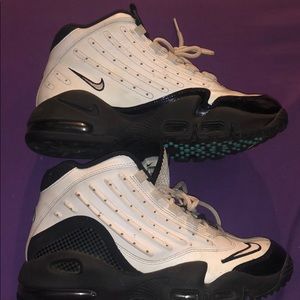 Nike Barkley’s 2 white black little aqua blue